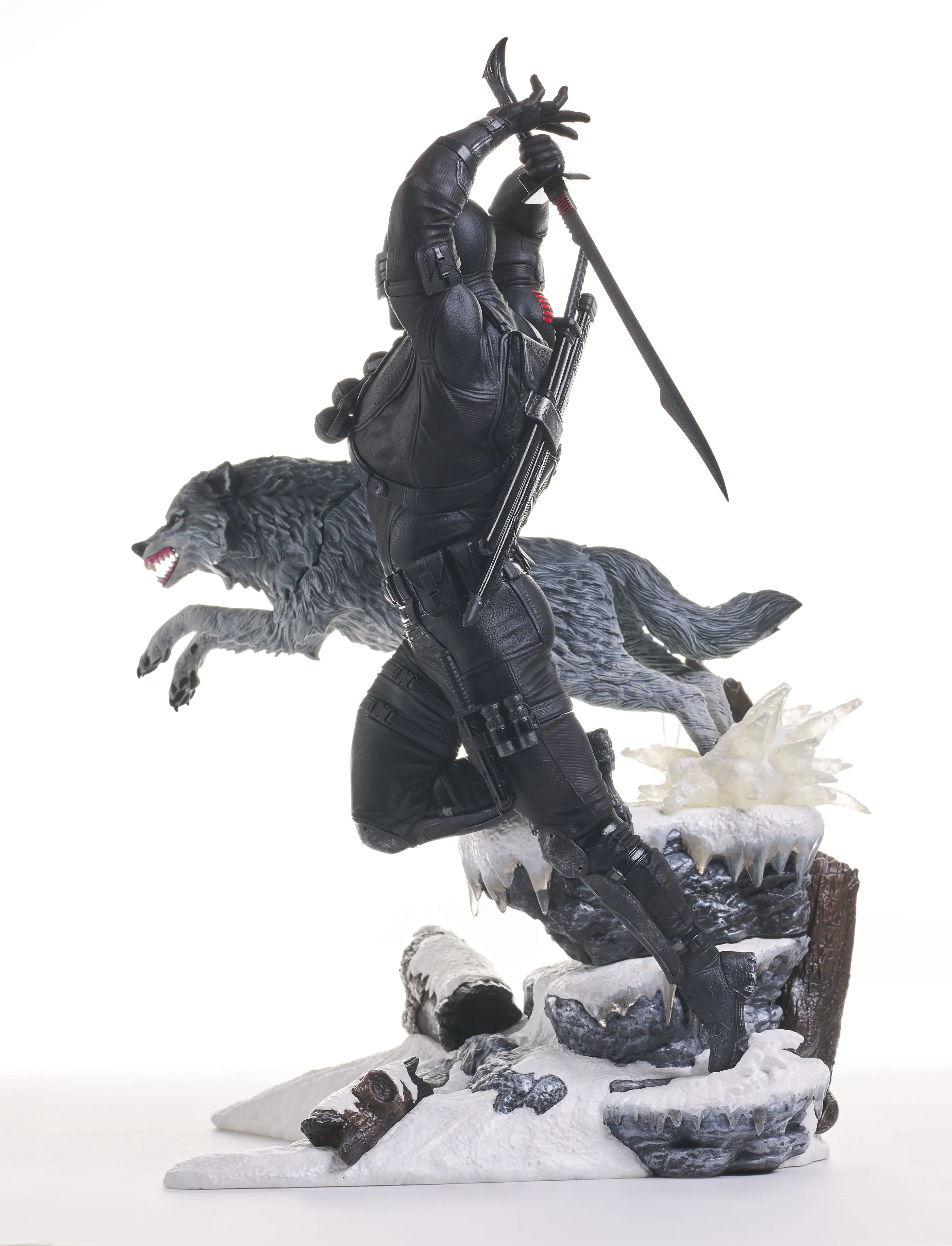 Diamond Toys - G.I. Joe Gallery Snake Eyes (with Timber) PVC Diorama (84239) LOW STOCK