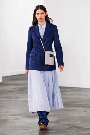Look 16