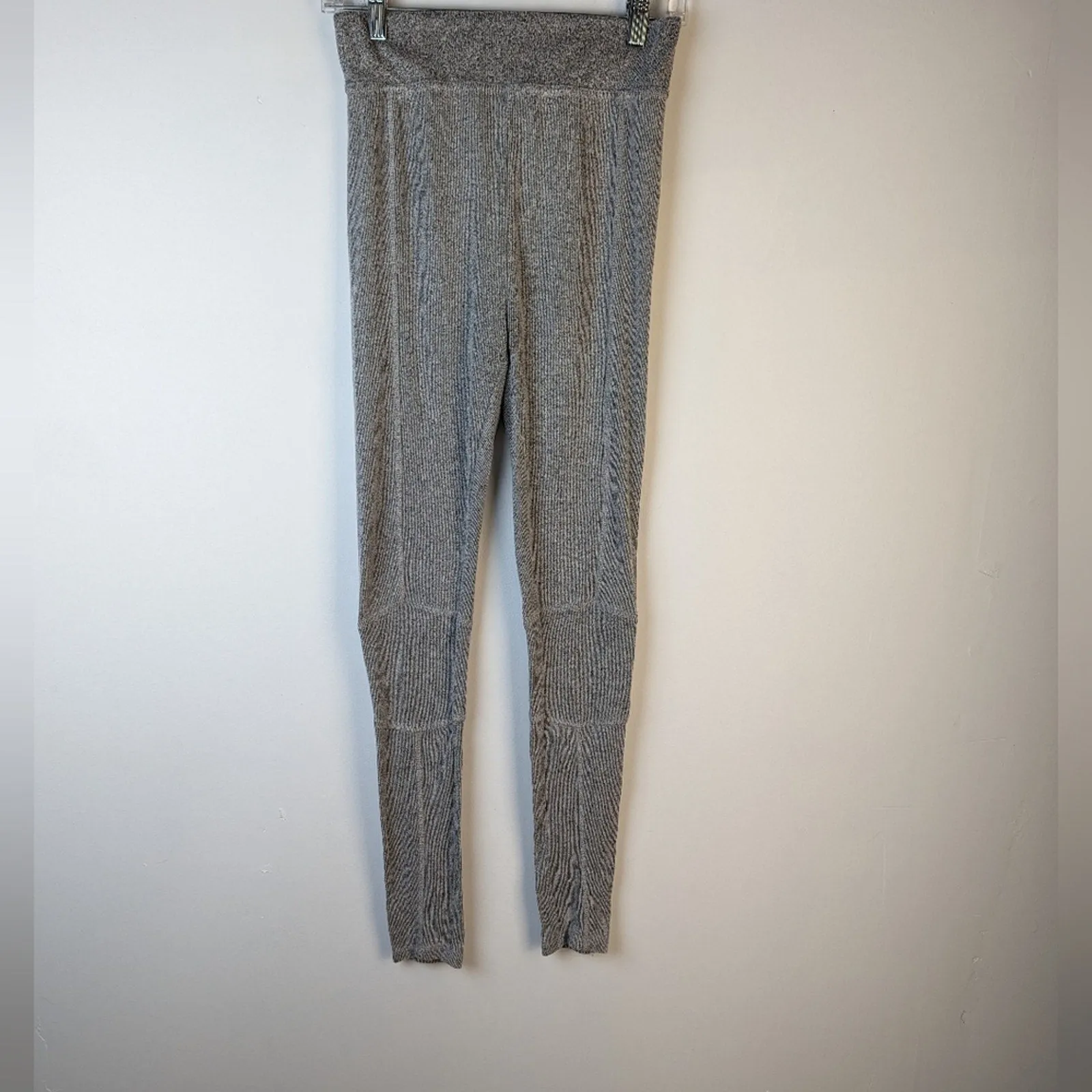Urban Outfitters Out From Under Grey Leggings / Medium